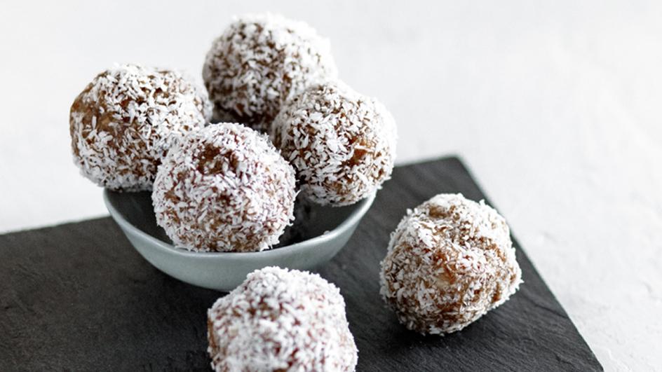 Chocolate Stuffed Coconut Ladoo